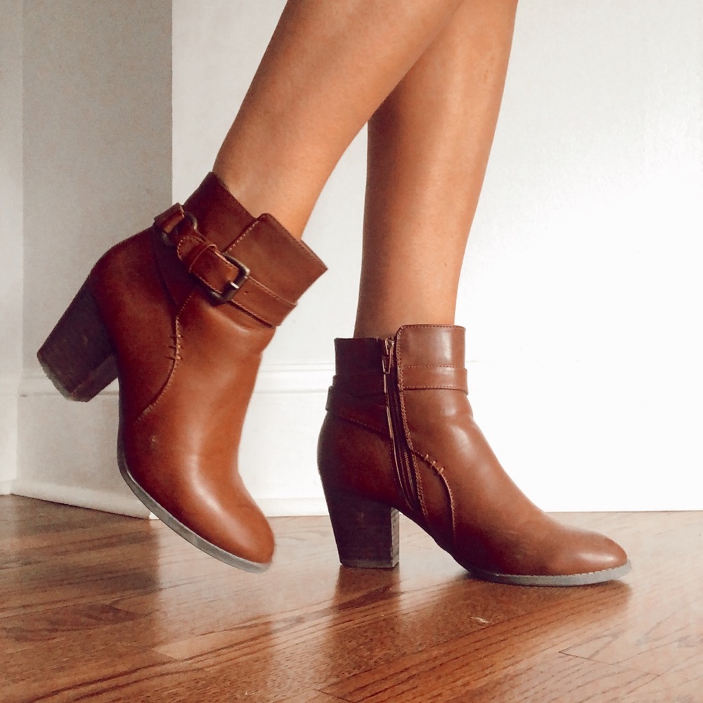 G.H Bass & Co. booties🤎